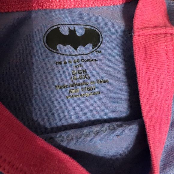 Girls Batman tee, size 6/6x - Picture 2 of 2